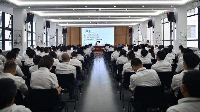 轉(zhuǎn)觀念 聚合力 重實(shí)干 向未來：集團(tuán)公司黨委副書記、總經(jīng)理馬明在省建筑設(shè)計(jì)院作專題講座